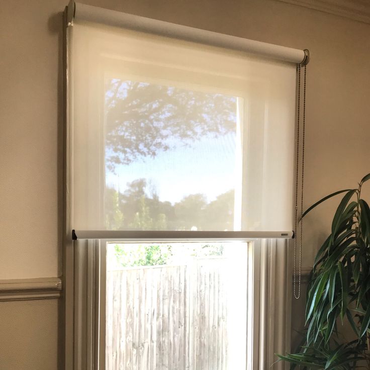 sunscreen-blinds